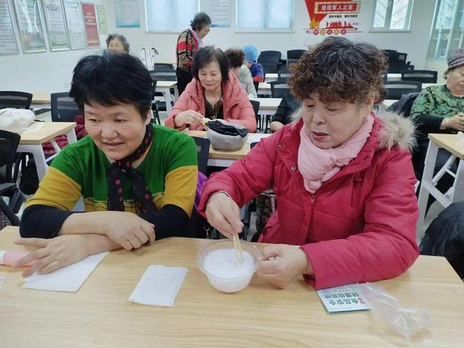 展“暖心呵护·手有余香”手工DIY护手霜活动AG旗舰厅网站首页新时代文明实践│南